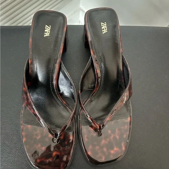 Zara Tortoise Kitten Heel Flip Flops - Never Worn - Picture 2 of 6